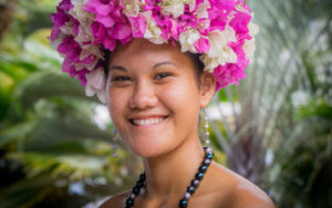 Femme à Tahiti