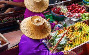 Marché flottant en Thaïlande